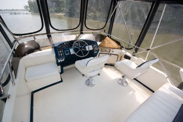 Slide: The Image of Sea Ray 34 Sedan Bridge 1987 - 11