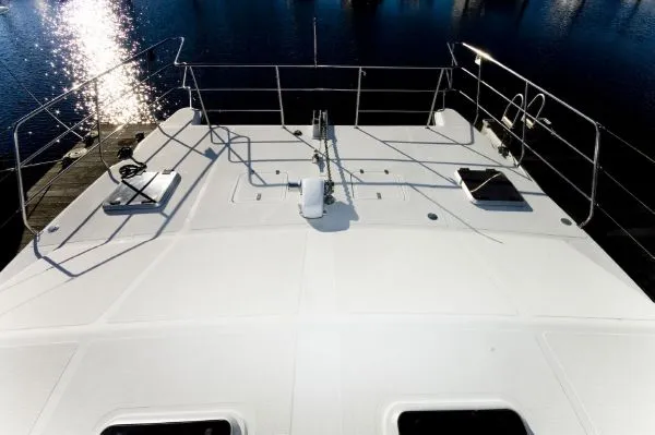 Slide: The Image of Venturer Power Catamaran VA 1997 - 6