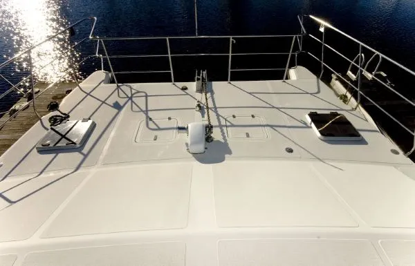 Slide: The Image of Venturer Power Catamaran VA 1997 - 7