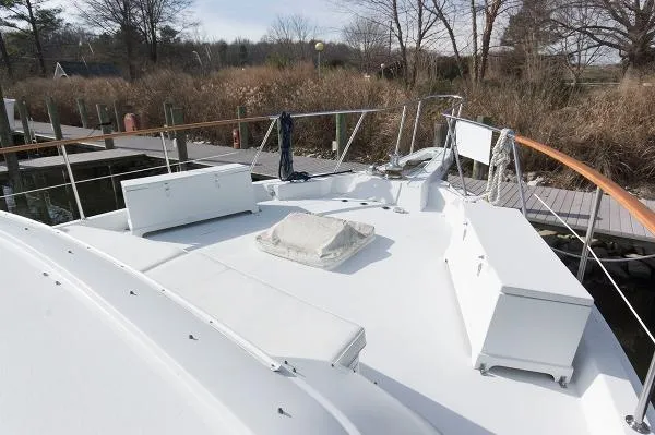 Slide: The Image of Hatteras 61 Cockpit Motoryacht 1982 - 3