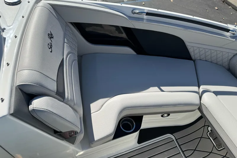 Slide: The Image of Luxurious seating on 2026 Sea Ray SLX 260 boat, featuring elegant design and premium materials. - 42