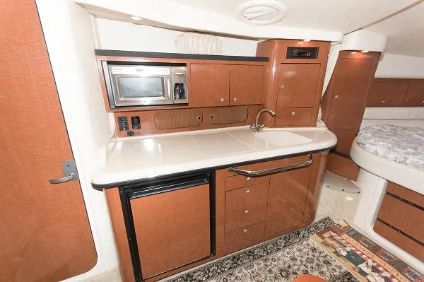 Slide: The Image of Sea Ray 340 Sundancer 2005 - 9