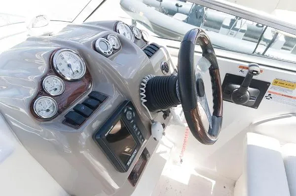 Slide: The Image of Glastron 259 Sport Cruiser 2007 - 5