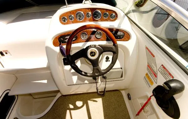 Slide: The Image of Sea Ray 260 Sundancer VA 2001 - 4