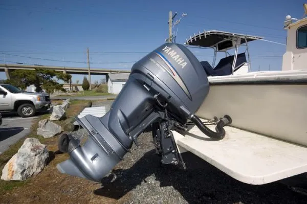 Slide: The Image of Parker Marine 2520 XL 2002 - 8