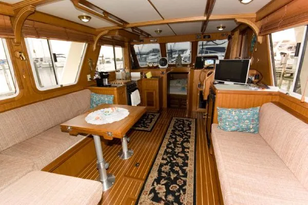 Slide: The Image of Mariner 35 Seville Sedan Trawler MD 2009 - 3