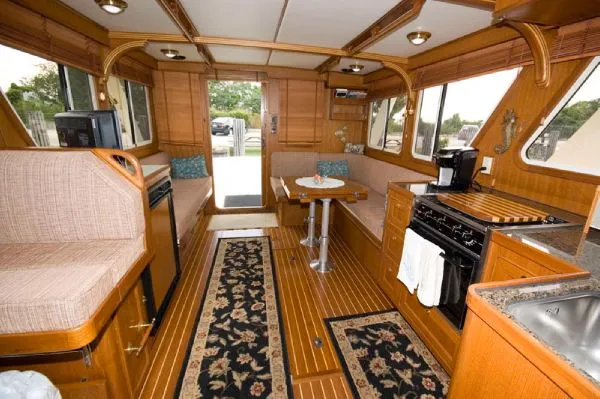 Slide: The Image of Mariner 35 Seville Sedan Trawler MD 2009 - 4