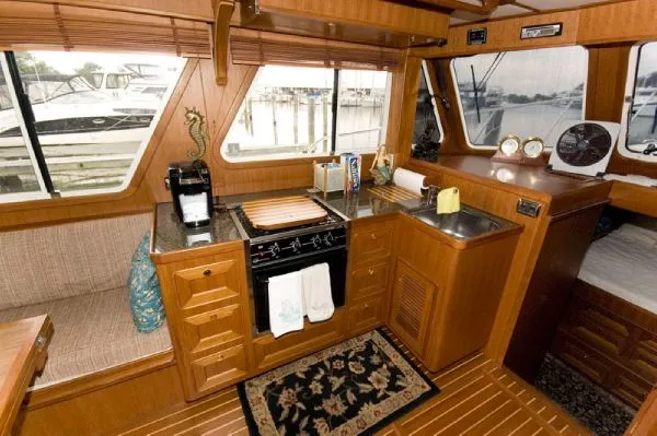 Slide: The Image of Mariner 35 Seville Sedan Trawler MD 2009 - 7