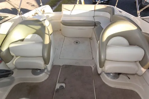 Slide: The Image of Sea Ray 240 Sundeck (MD) 2006 - 2