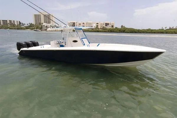 Slide: The Image of Island Runner 35 CC FL 2005 - 0