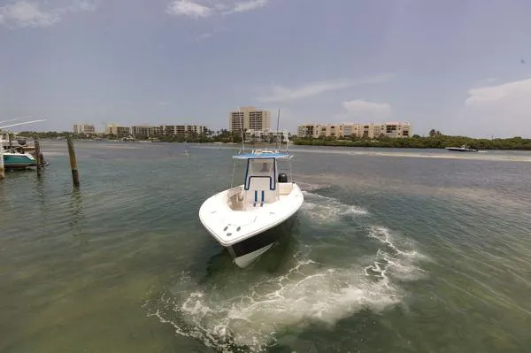 Slide: The Image of Island Runner 35 CC FL 2005 - 5