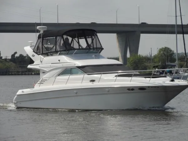 Slide: The Image of Sea Ray 400 Sedan Bridge (MD) 2002 - 2