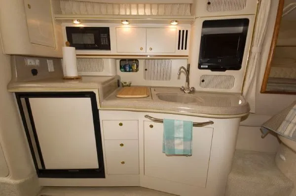 Slide: The Image of Sea Ray 340 Sundancer 2001 - 6