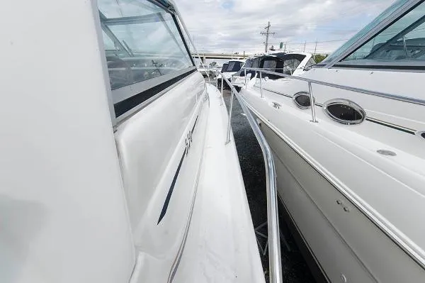 Slide: The Image of Sea Ray 330 Sundancer 1999 - 7