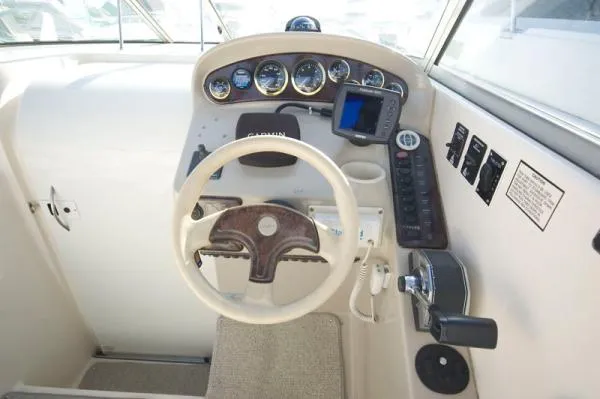 Slide: The Image of Rinker 270 Fiesta Vee 2000 - 6