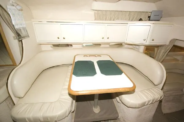 Slide: The Image of Sea Ray 310 Sundancer (MD) 1999 - 5