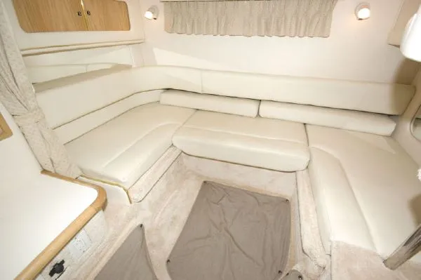Slide: The Image of Sea Ray 310 Sundancer (MD) 1999 - 6