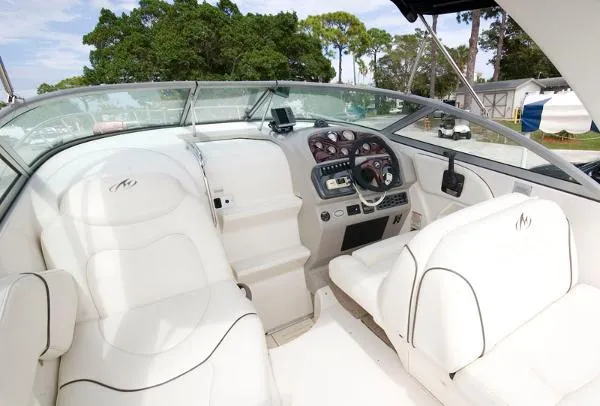 Slide: The Image of Monterey 265 Cruiser 2004 - 3