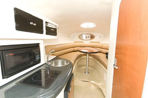 Slide: The Image of Monterey 265 Cruiser 2004 - 7