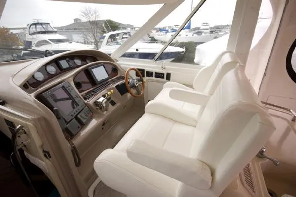 Slide: The Image of Sea Ray 390 Motor Yacht MD 2004 - 1