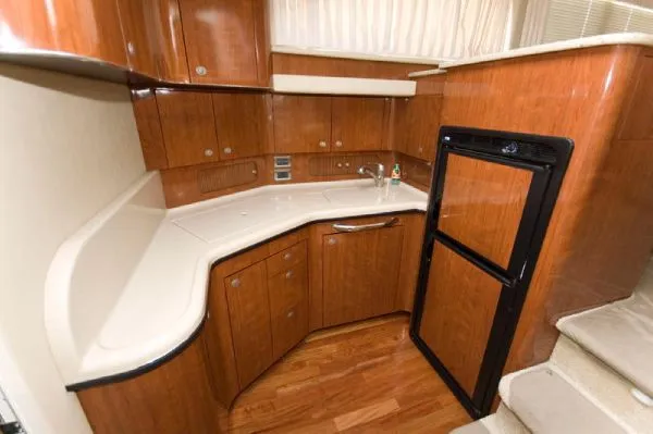 Slide: The Image of Sea Ray 390 Motor Yacht MD 2004 - 9
