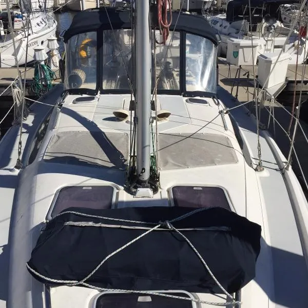 Slide: The Image of Hunter 380 2000 - 4