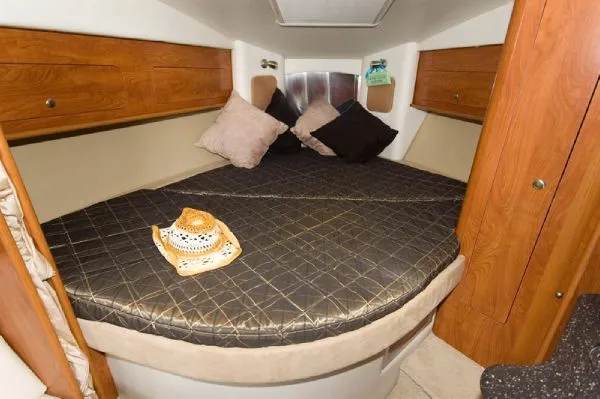 Slide: The Image of Rinker 310 Fiesta Vee MD 2010 - 11