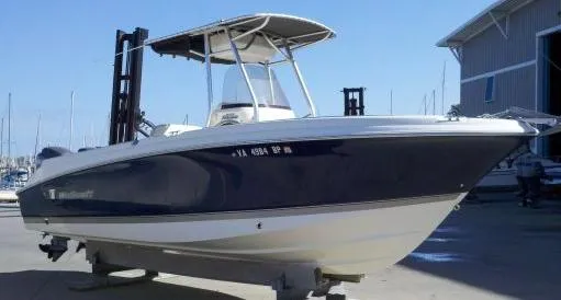 Slide: The Image of Wellcraft 252 Fisherman (75 hrs.) (VA) 2007 - 3