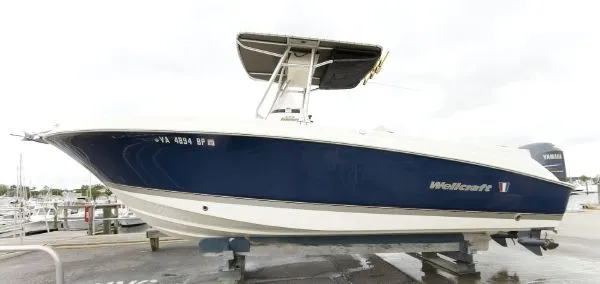 Slide: The Image of Wellcraft 252 Fisherman (75 hrs.) (VA) 2007 - 7