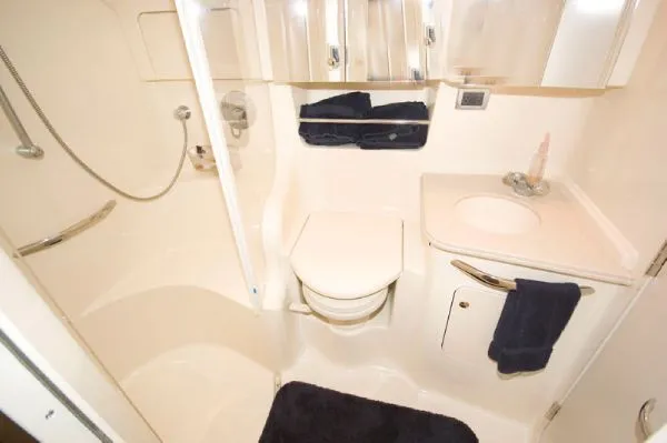 Slide: The Image of Sea Ray 410 Sundancer Monaco (MD) 2002 - 8
