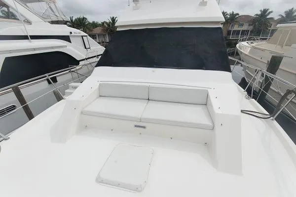 Slide: The Image of Viking 55 Motoryacht Walkaround 1989 - 10