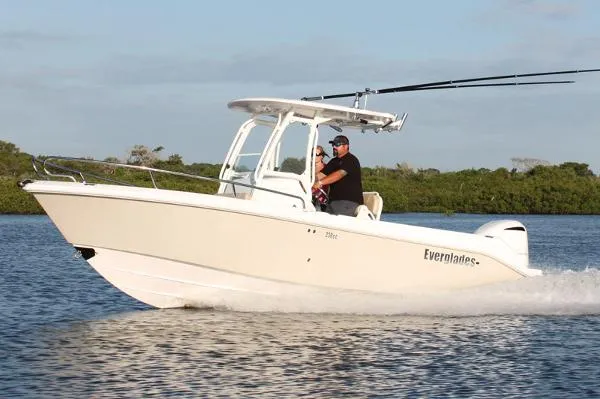 Slide: The Image of Everglades 230 Center Console 2015 - 0