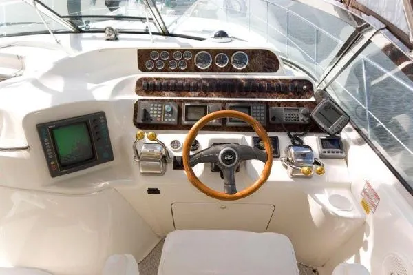 Slide: The Image of Sea Ray 400 Sundancer (CT) 1999 - 11
