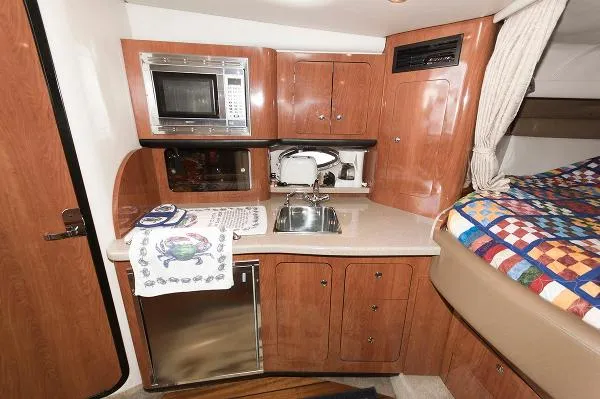 Slide: The Image of Crownline Boats 340 CR 2008 - 9