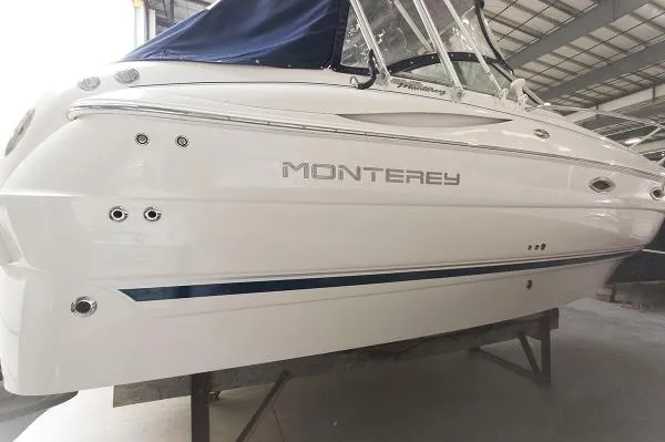 Slide: The Image of Monterey 245 Cruiser 2003 - 0