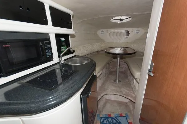 Slide: The Image of Monterey 245 Cruiser 2003 - 10