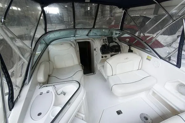 Slide: The Image of Monterey 245 Cruiser 2003 - 7