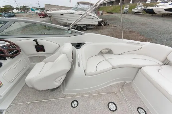 Slide: The Image of Crownline Boats 275 CCR 2005 - 6