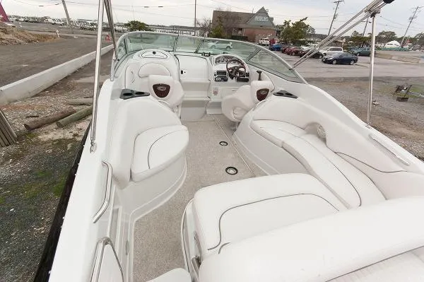 Slide: The Image of Crownline Boats 275 CCR 2005 - 9