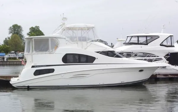 Slide: The Image of Silverton 39 Motor Yacht (MD) 2004 - 0