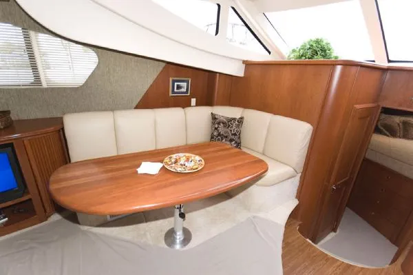 Slide: The Image of Silverton 39 Motor Yacht (MD) 2004 - 3