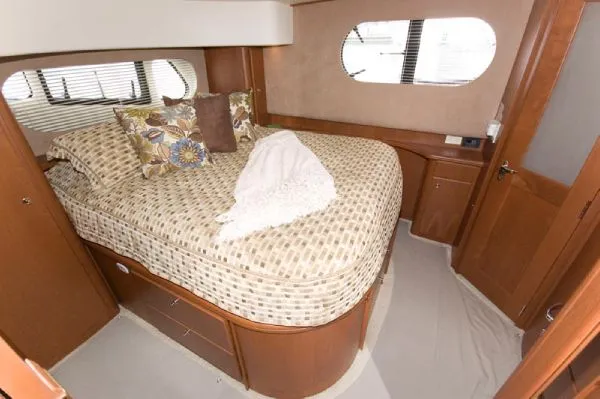 Slide: The Image of Silverton 39 Motor Yacht (MD) 2004 - 7