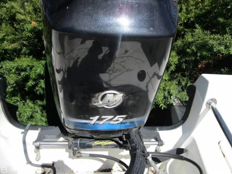 Slide: The Image of Boston Whaler 205 Eastport 2005 - 10