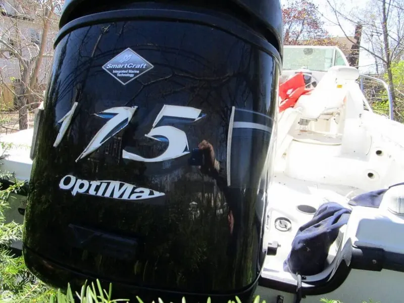 Slide: The Image of Boston Whaler 205 Eastport 2005 - 4