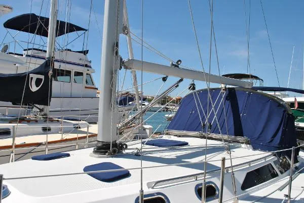 Slide: The Image of Catalina 36 MkII 2007 - 3