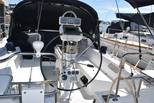 Slide: The Image of Catalina 36 MkII 2007 - 4