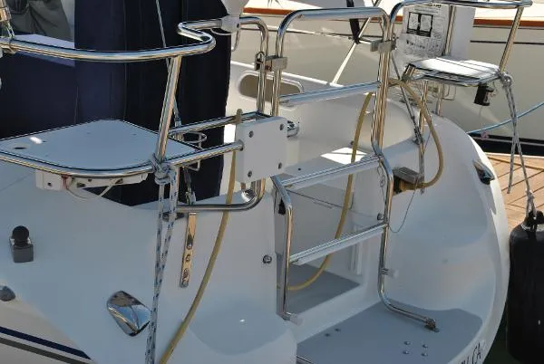 Slide: The Image of Catalina 36 MkII 2007 - 5