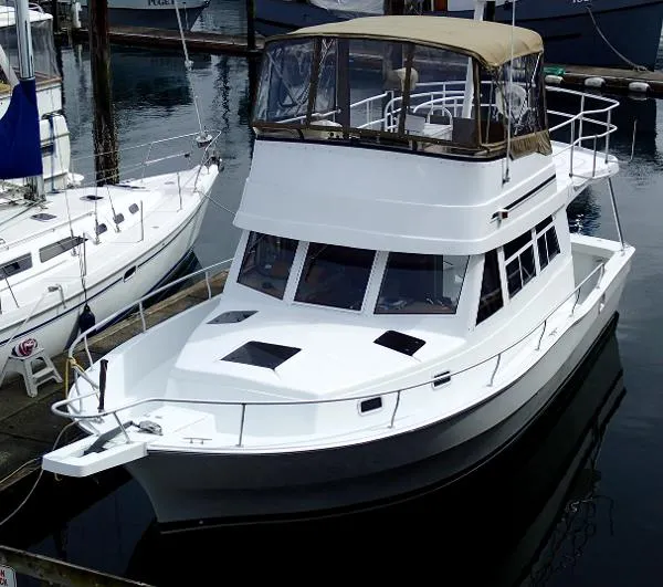 Slide: The Image of Mainship 390 Sedan Trawler 1997 - 1