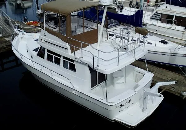 Slide: The Image of Mainship 390 Sedan Trawler 1997 - 2