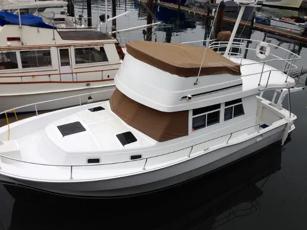 Slide: The Image of Mainship 390 Sedan Trawler 1997 - 3